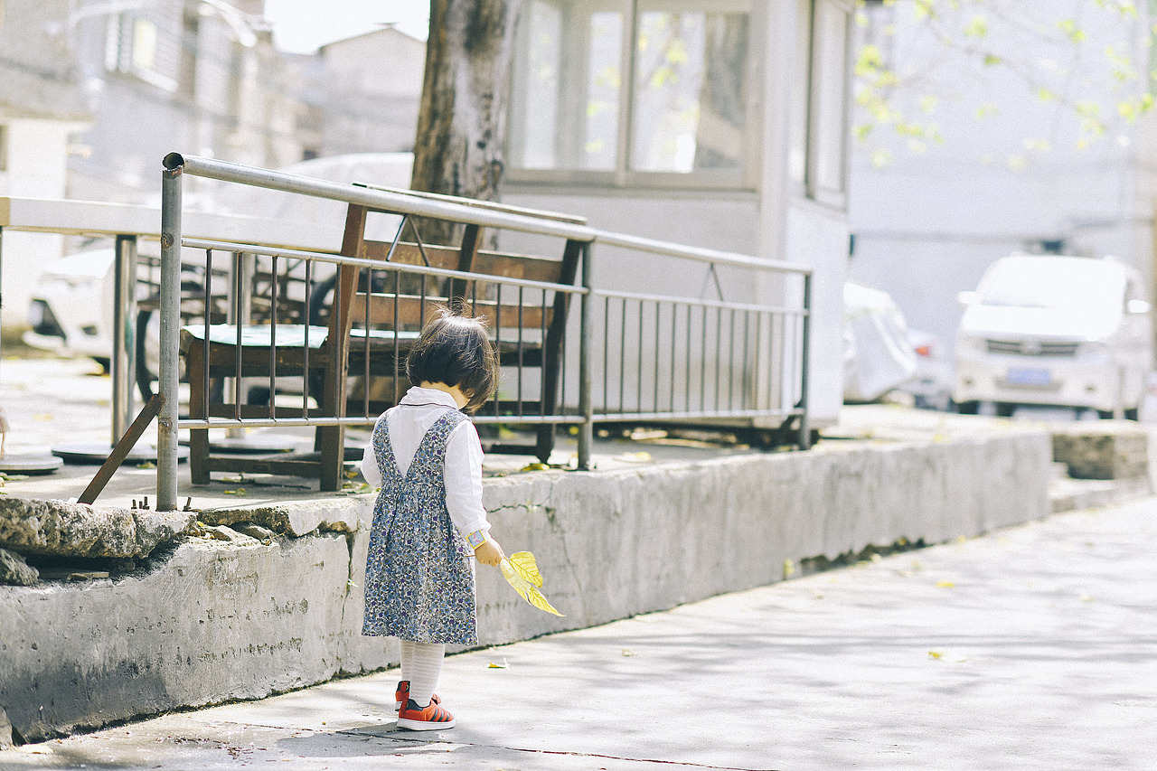 左手童年，右手春天（图ZMzY1Mjk3MjQ4） - 人像摄影 - 站酷设计师刘豌豆豆豆小姐原创素材 - 站酷ZCOOL