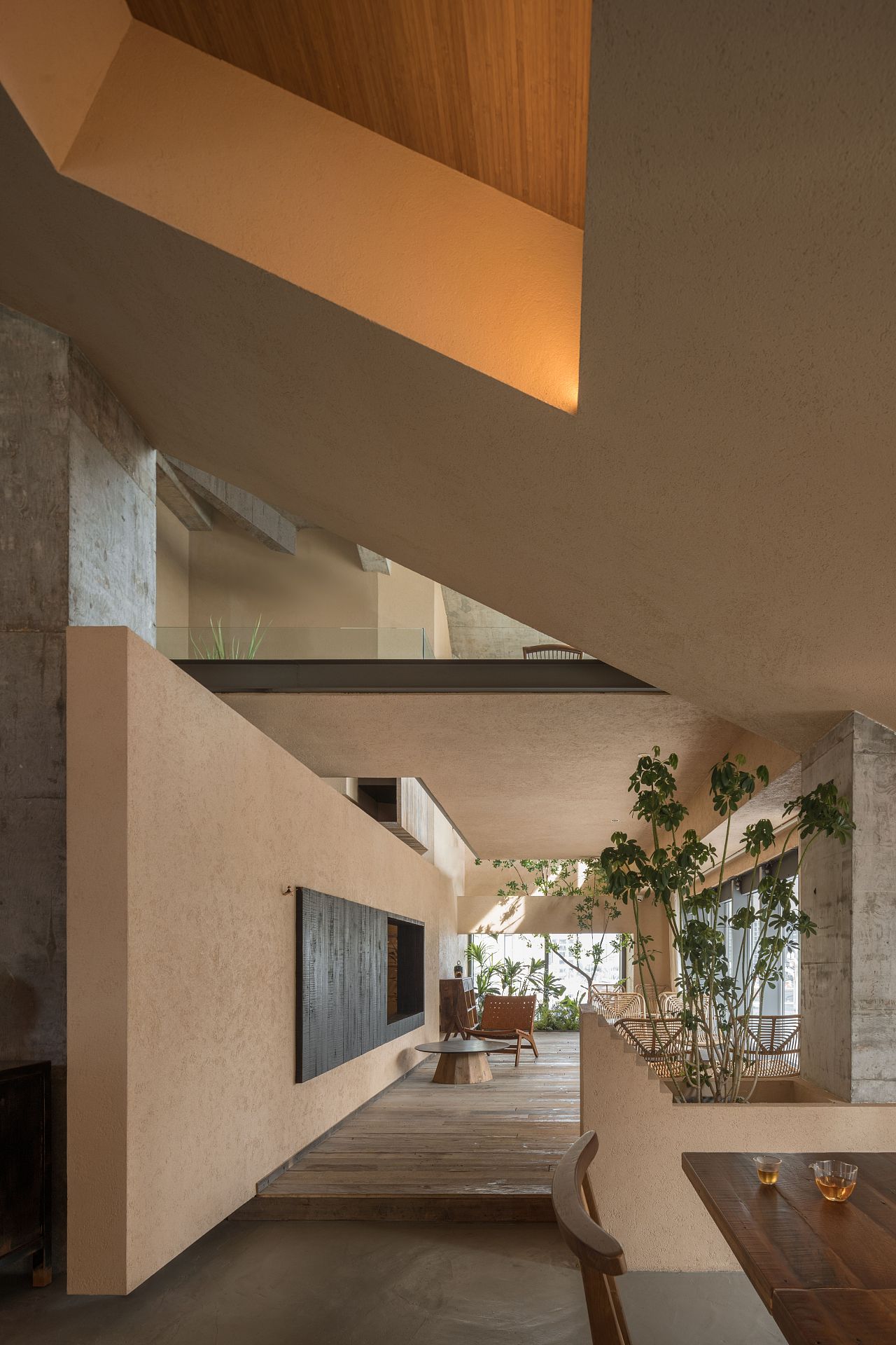 错位社区 - 東鸦EAST'YA