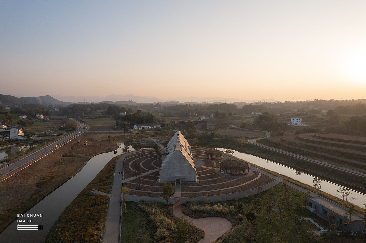 建筑摄影：重庆江津大地美术馆（图ZMzIxNTM1Mzgw） - 环境/建筑摄影 - 站酷设计师白川建筑空间摄影原创素材 - 站酷ZCOOL