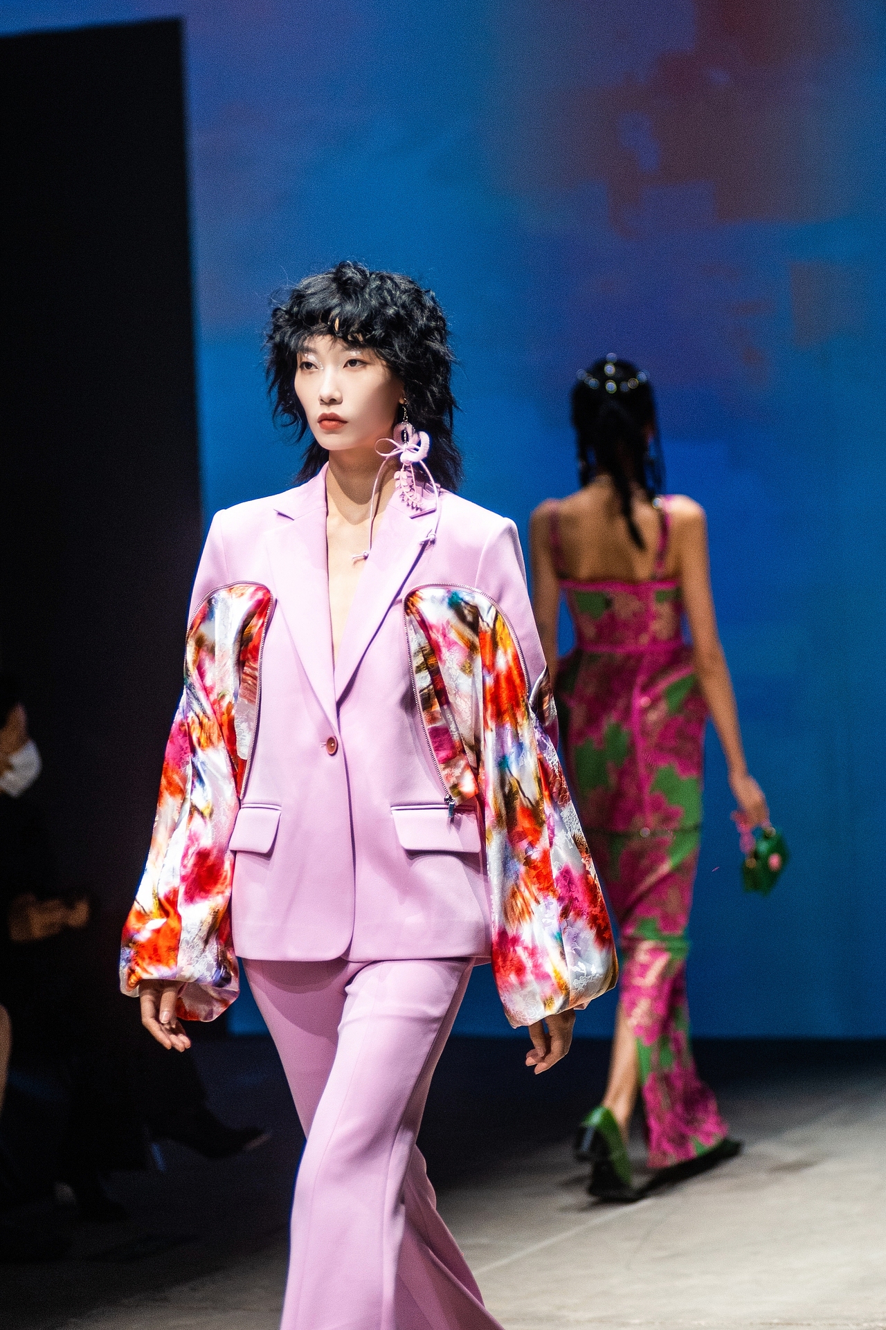 2022深圳蛇口时装周（图ZMzA2MDgyMTA0） - 人像摄影 - 站酷设计师摄影师斯伟原创素材 - 站酷ZCOOL