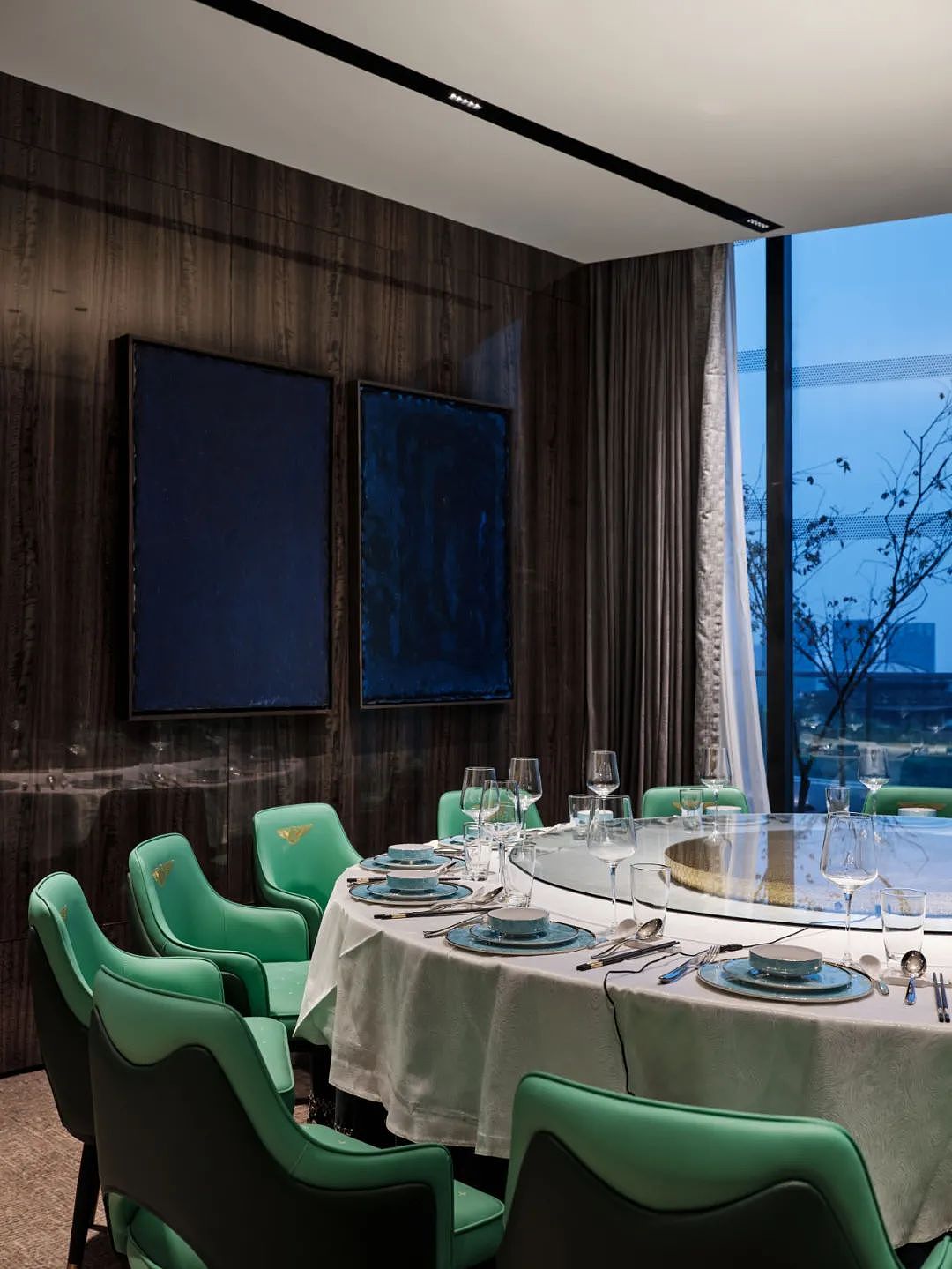 商业空间设计案例 | 「Young艺术餐厅」用色彩唤醒味蕾（图ZMzEwMzYyMjMy） - 酒店餐饮设计 - 站酷设计师朗生原创素材 - 站酷ZCOOL