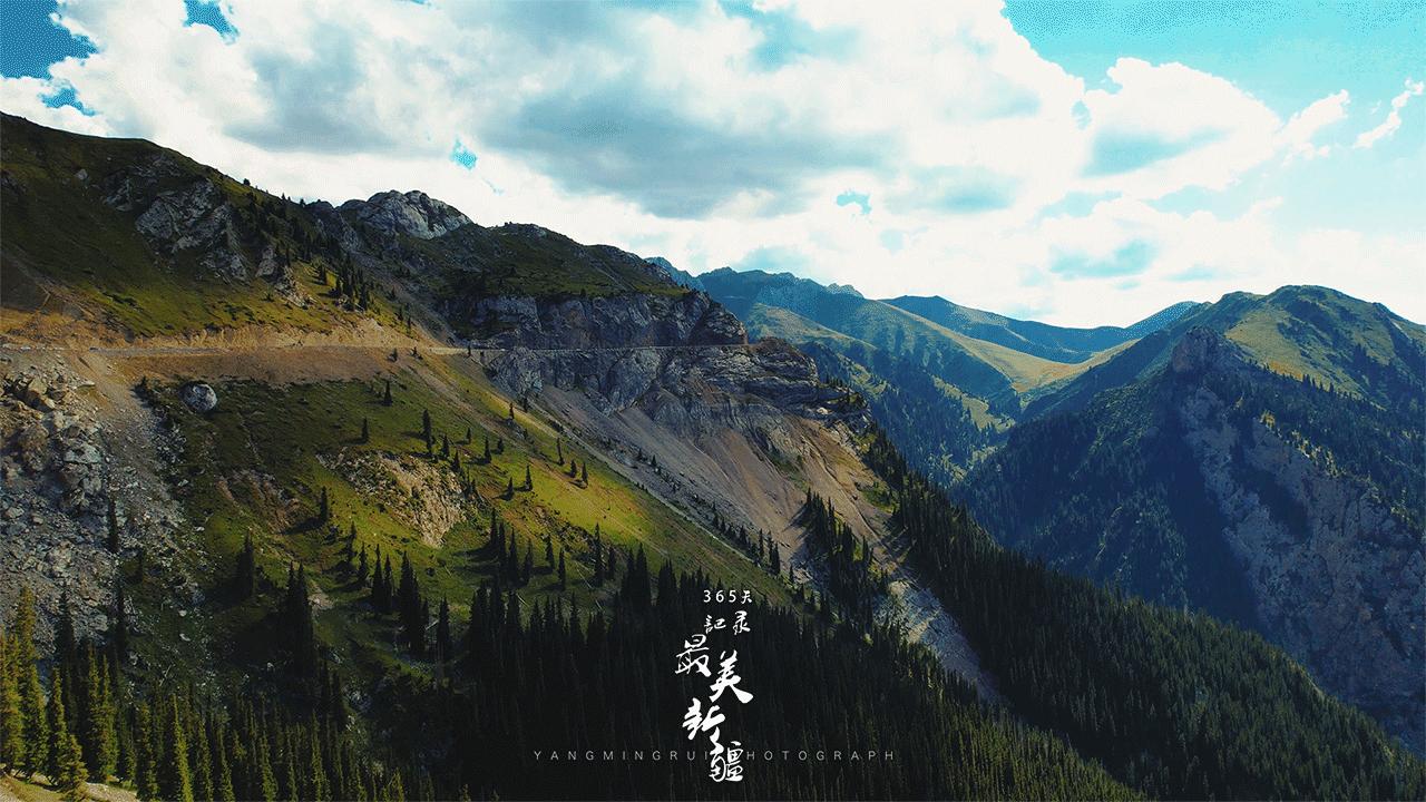 我用了一年时间在新疆,做了一条风景集锦视频