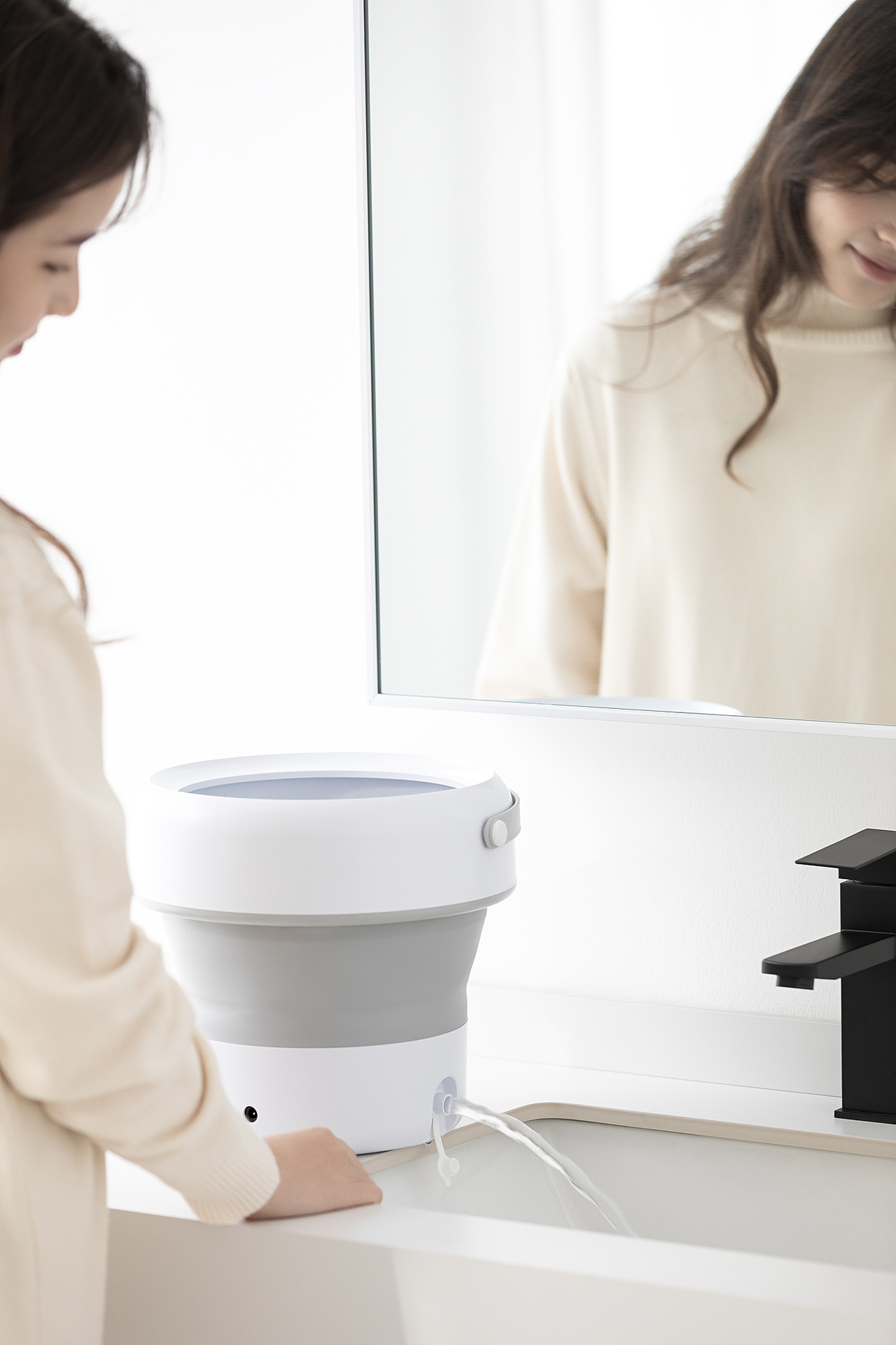 品牌案例丨骑异风 折叠洗袜子机（图ZMzQ2NTcyNTg4） - 产品摄影 - 站酷设计师白底图原创素材 - 站酷ZCOOL