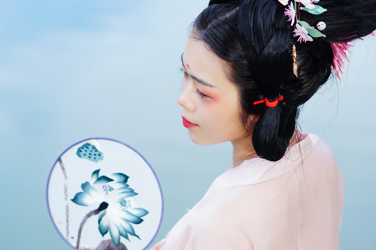 荷花期/古风人像（图ZMzEwNjg1NzMy） - 人像摄影 - 站酷设计师黑哥_DS原创素材 - 站酷ZCOOL