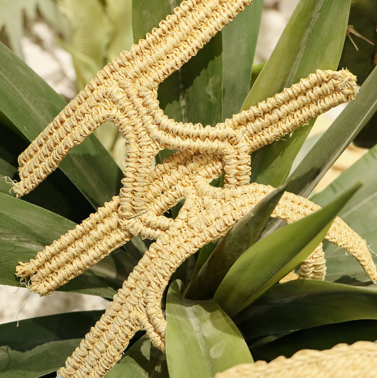 拉菲草-鞋面拍摄（图ZMzQ5Nzg3NTk2） - 产品摄影 - 站酷设计师秋秋qaq原创素材 - 站酷ZCOOL