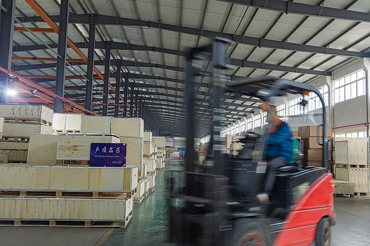 外貿(mào)行業(yè)-企業(yè)工廠人物環(huán)境宣傳片拍攝花絮（圖ZMzQ0MzU2OTc2） - 人文/紀(jì)實攝影 - 站酷設(shè)計師鄭州靜物美食攝影原創(chuàng)素材 - 站酷ZCOOL