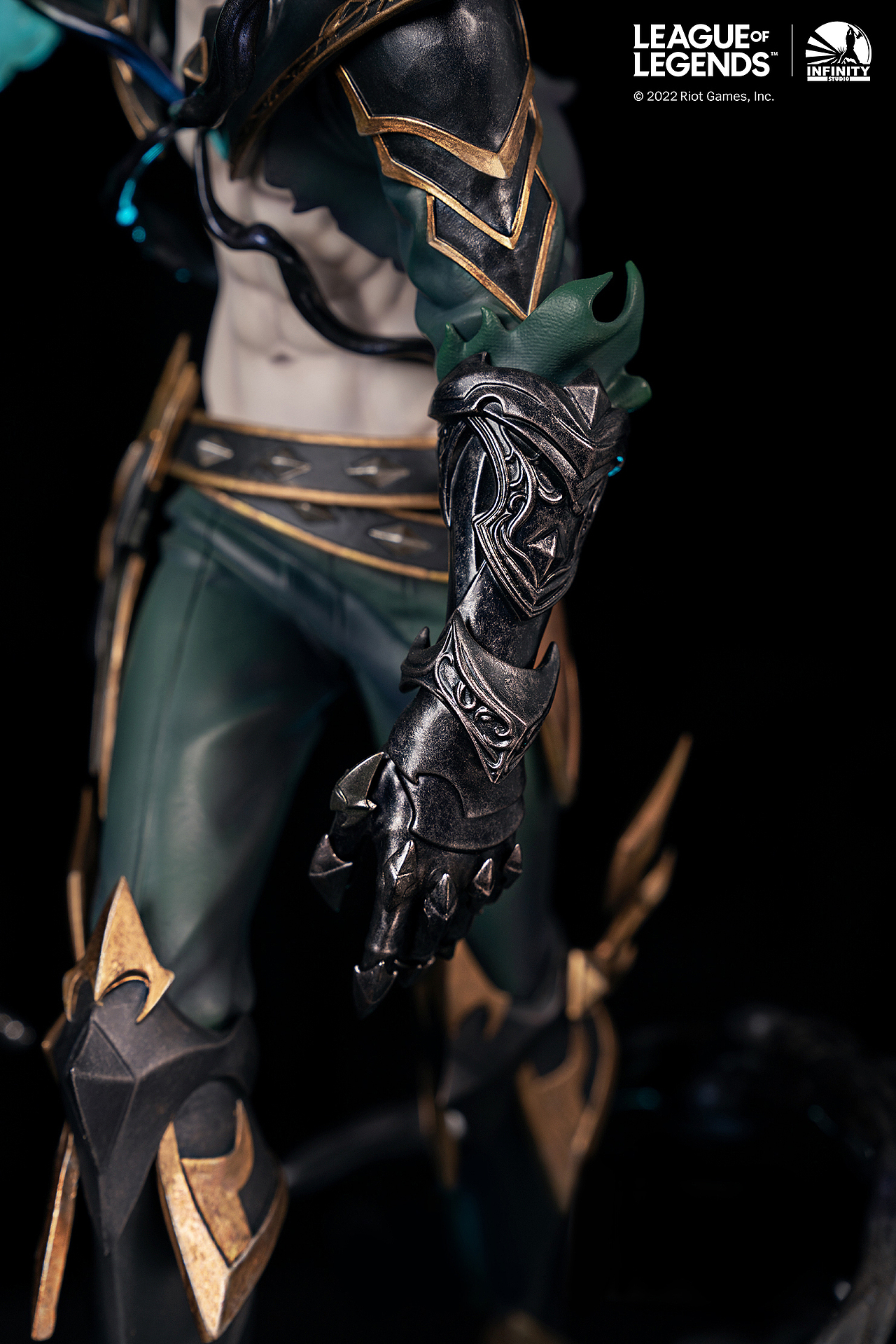 英雄联盟×开天工作室 破败之王·佛耶戈1/6全身像