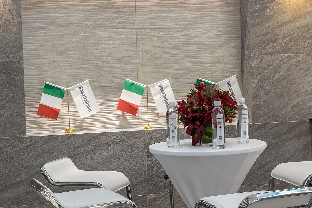 上海进口瓷砖旗舰店开业前拍摄