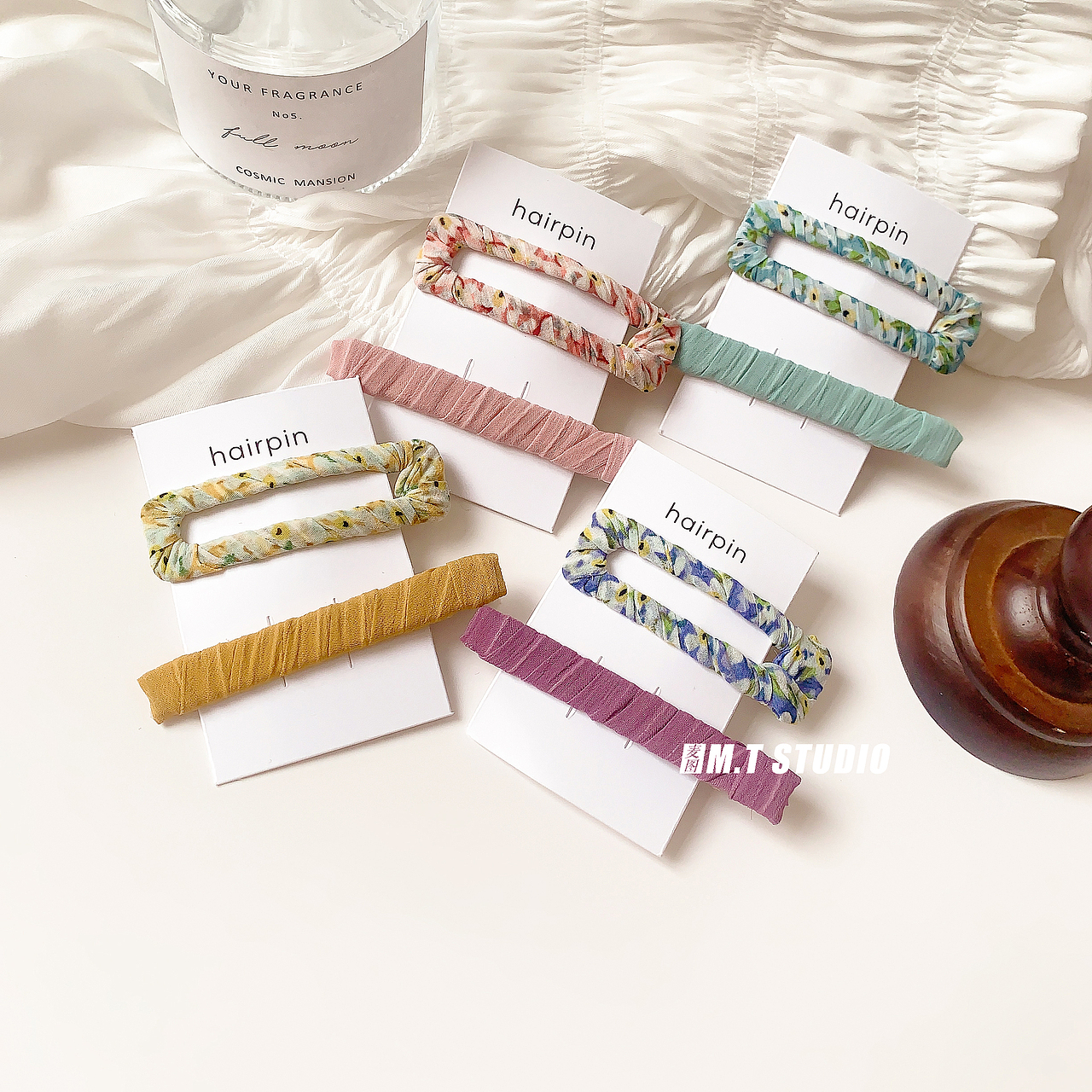 发饰发夹边夹发圈发饰静物图ins小清新风格摄影（图ZMzM1MDgwMTI4） - 人像摄影 - 站酷设计师麦图商业摄影原创素材 - 站酷ZCOOL