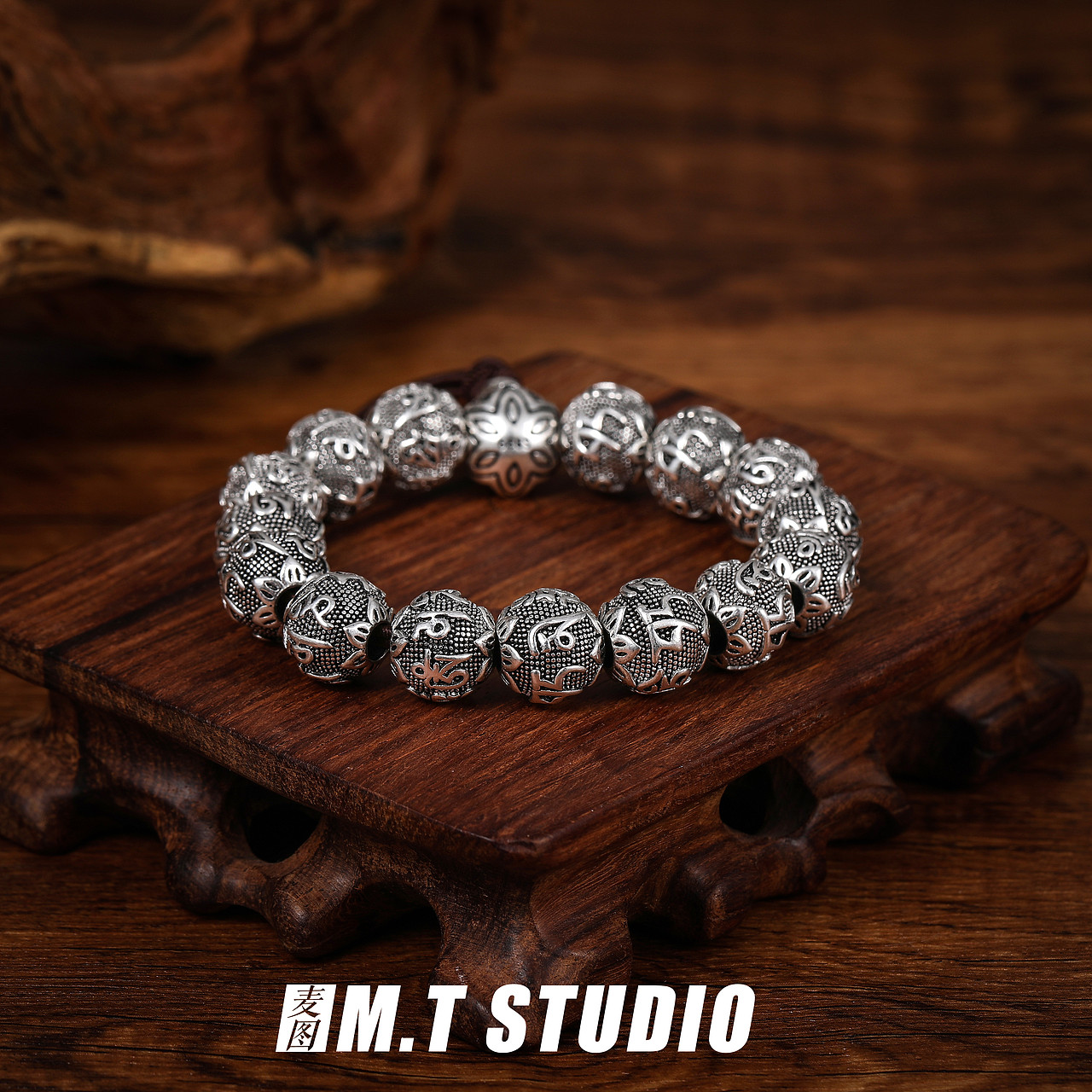 饰品首饰手链静物平铺拍摄 男士手链复古风格拍照