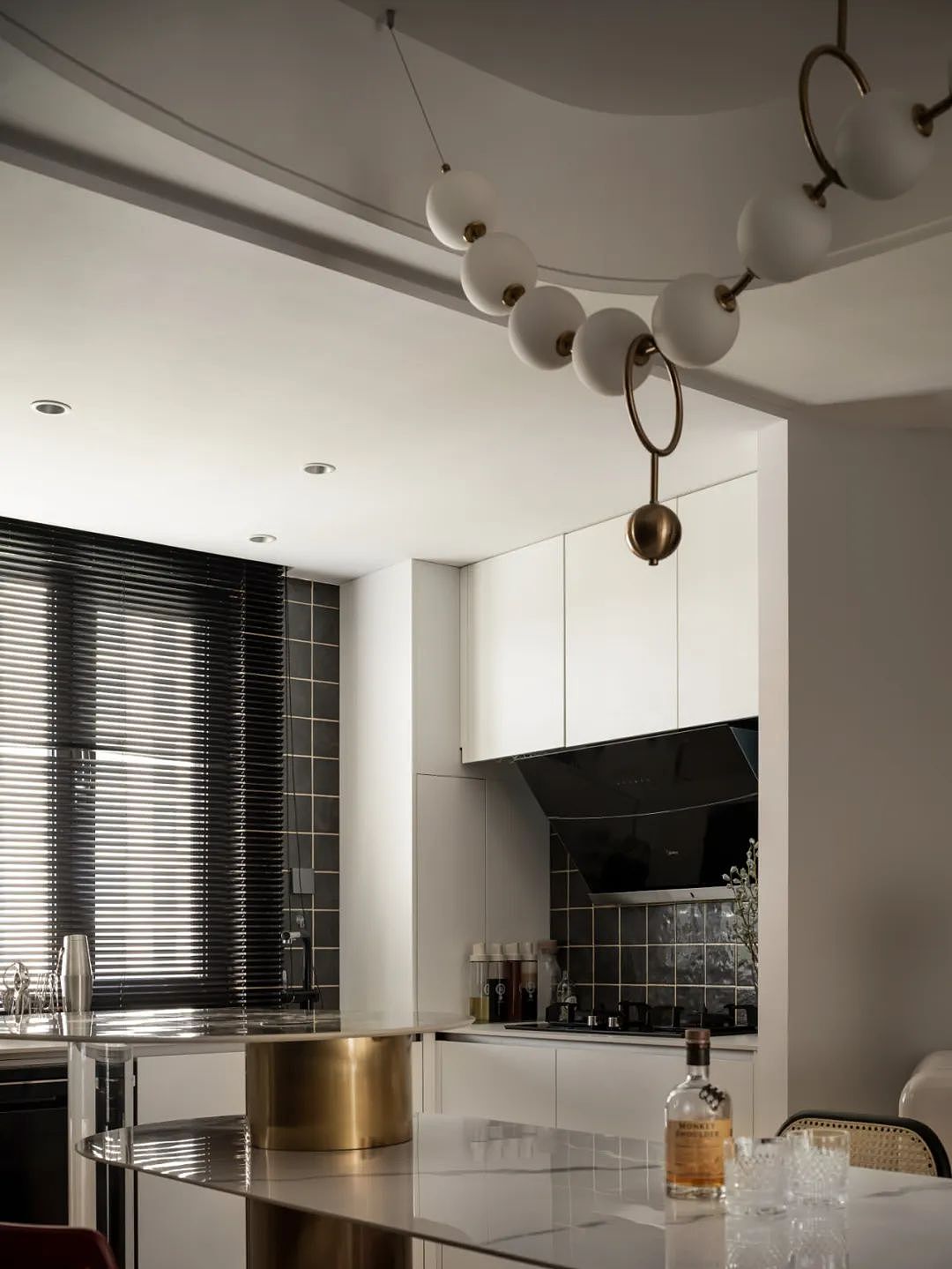 128㎡两人居,3个大洄游动线,隔而不断,空间自由开阔