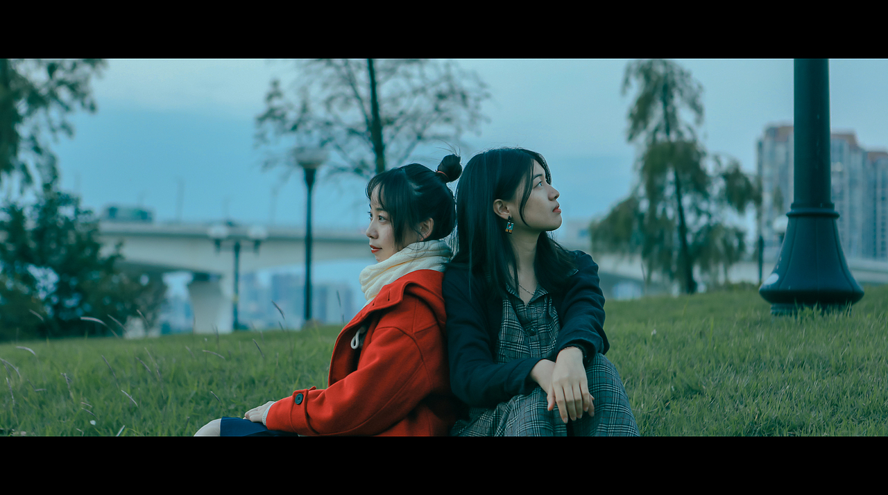 广州有轨列车,抓拍小姐姐