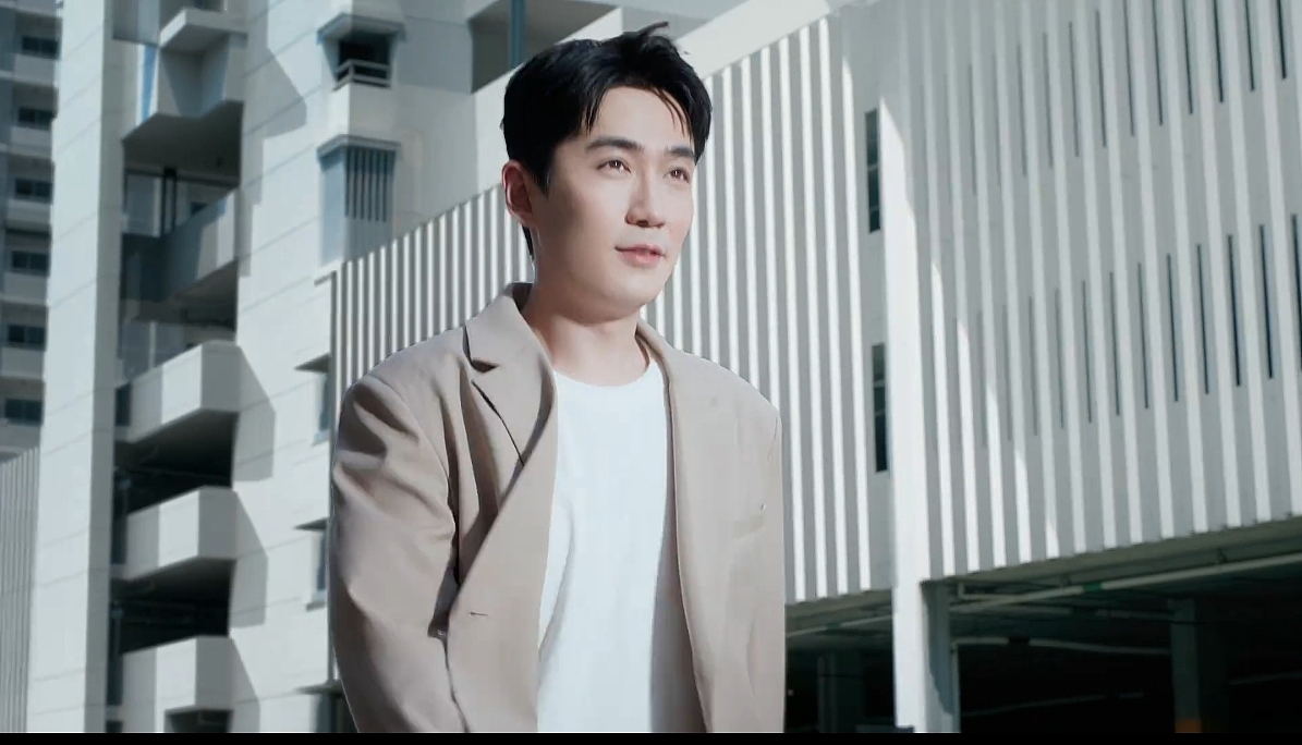 欧莱雅小金管-影子动画实景合成