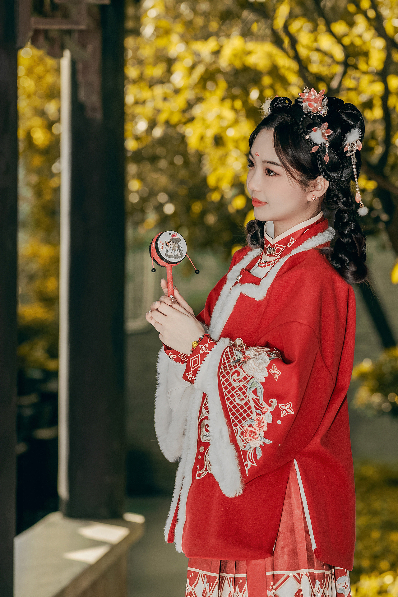 人生若只如初见,何事秋风悲画扇 汉服古风拍摄