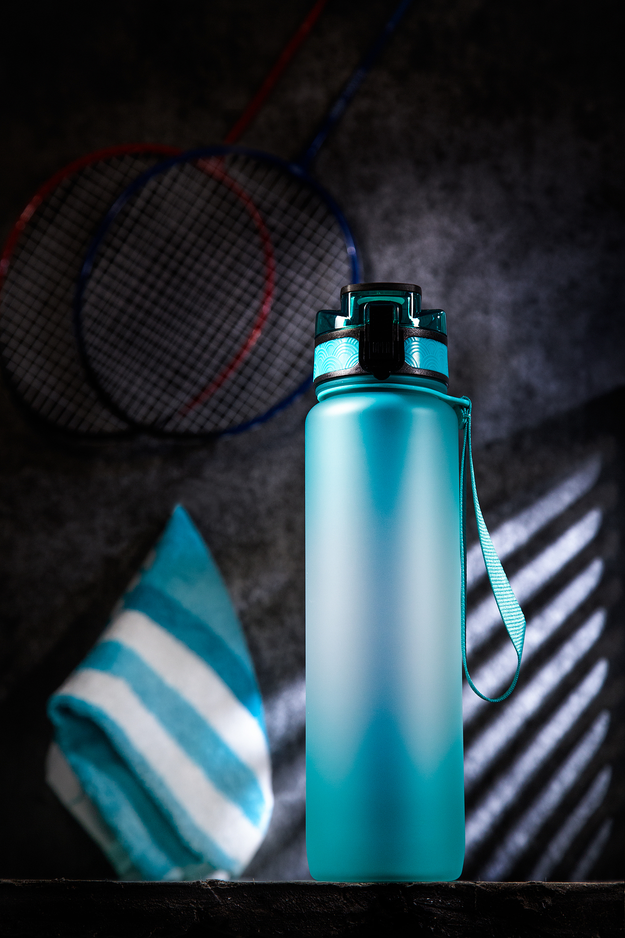 运动水杯——拍摄产品摄影（图ZMzI0NDI5MjI4） - 产品摄影 - 站酷设计师无声无故原创素材 - 站酷ZCOOL