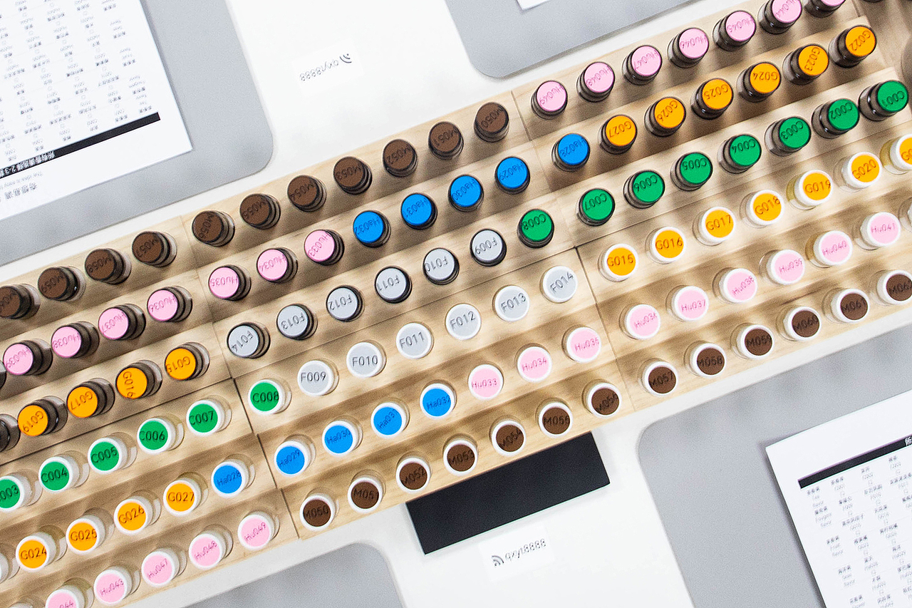 香水拍攝 場景攝影 自調(diào)香水 產(chǎn)品拍照 靜物攝影 環(huán)境（圖ZMzMwNzk0OTA4） - 環(huán)境/建筑攝影 - 站酷設(shè)計(jì)師伍壹柒攝影工作室原創(chuàng)素材 - 站酷ZCOOL