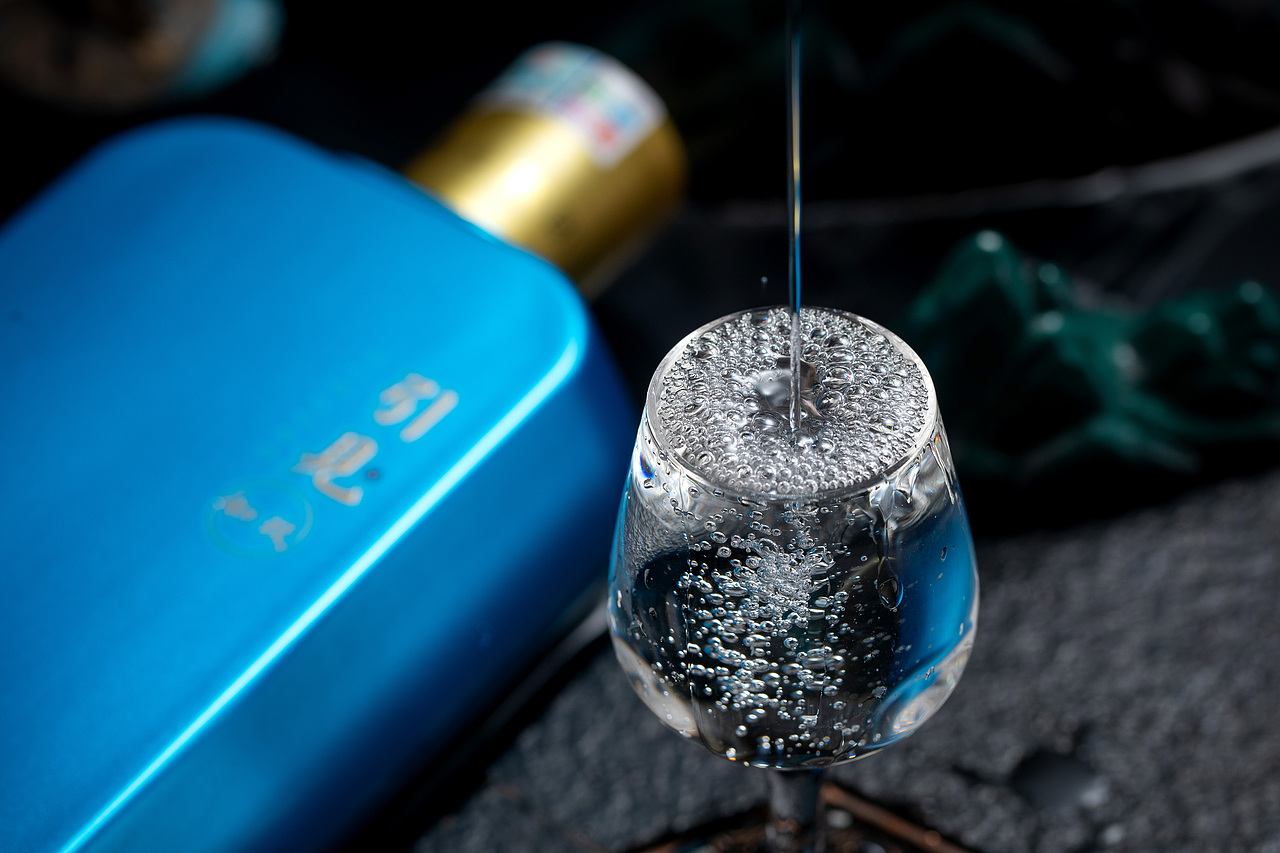 引见酱酒-如故、恨晚、玉成包装设计