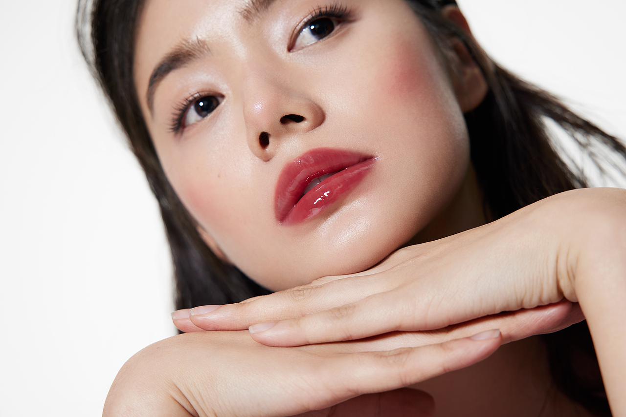 熔点口红| 随性洒脱的高级感（图ZMzQ5NTMxMTMy） - 人像摄影 - 站酷设计师他是33原创素材 - 站酷ZCOOL