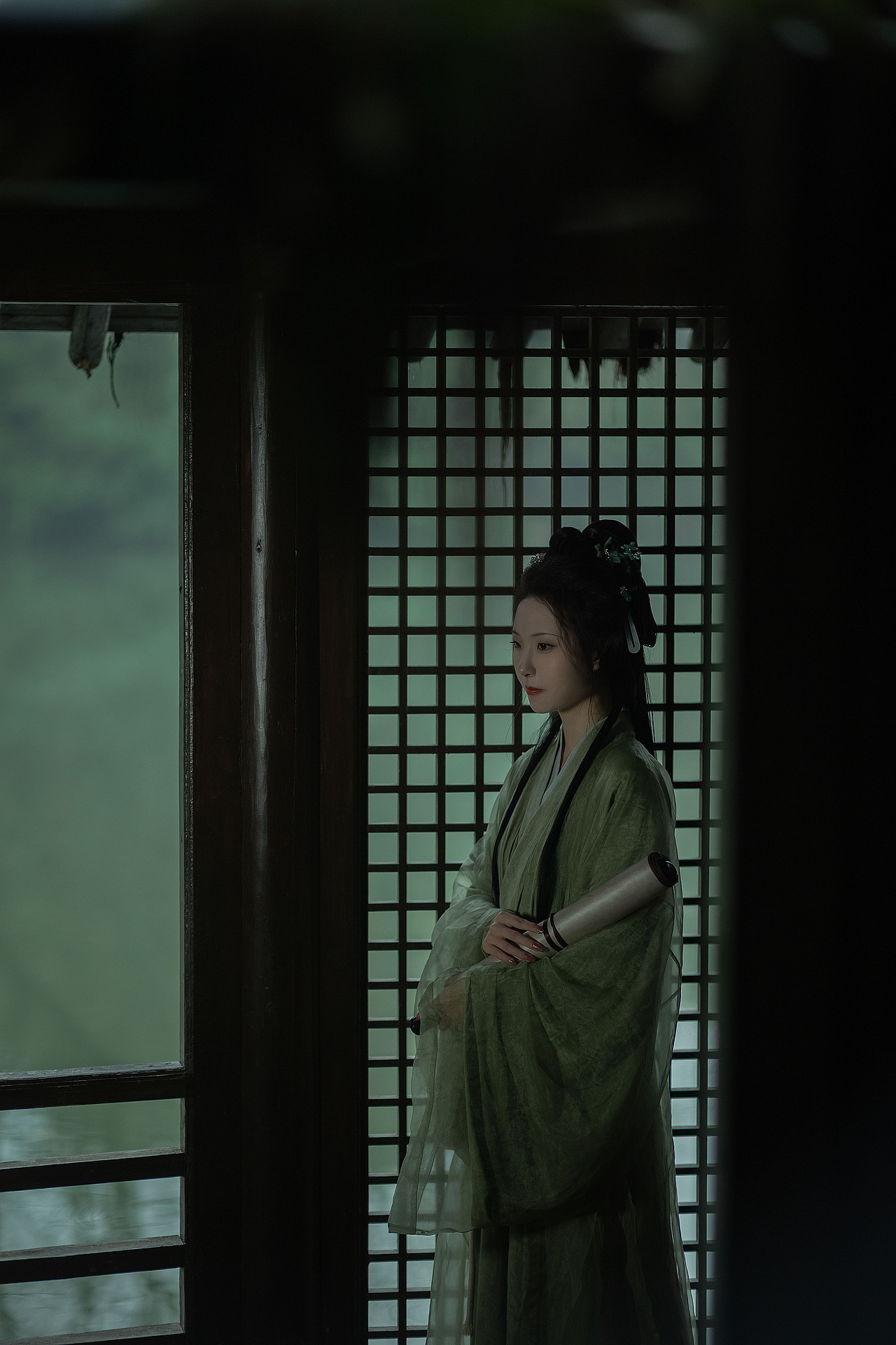 绿意晓声浓