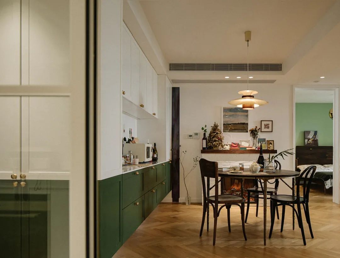 全屋文艺复古，人字拼地板+绿色墙面，美爆了！（图ZMzIyODI0OTAw） - 家装设计 - 站酷设计师峰光无限装饰原创素材 - 站酷ZCOOL