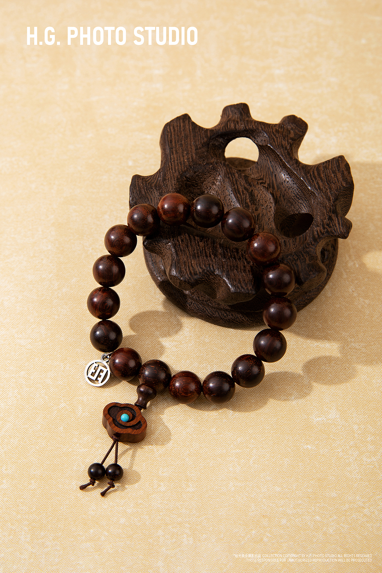 明故宫博物馆|文创小叶紫檀手串x绘光商业摄影