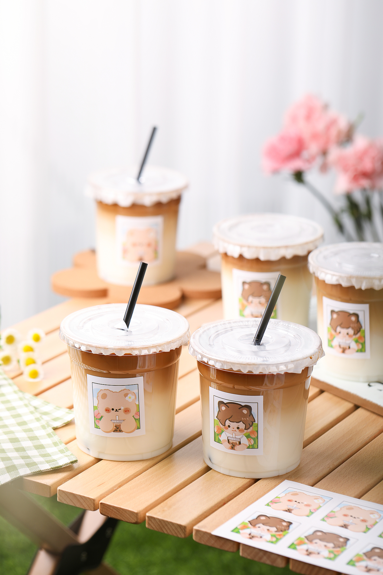 “一次性生椰拿铁饮料杯~”