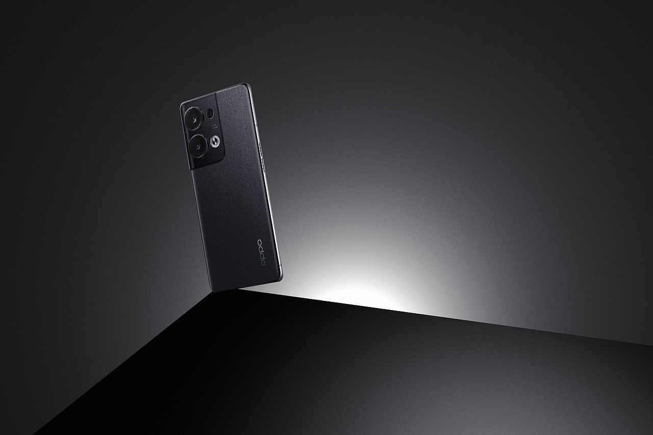 OPPO Reno9 Pro+ 双芯人像摄影系统手机