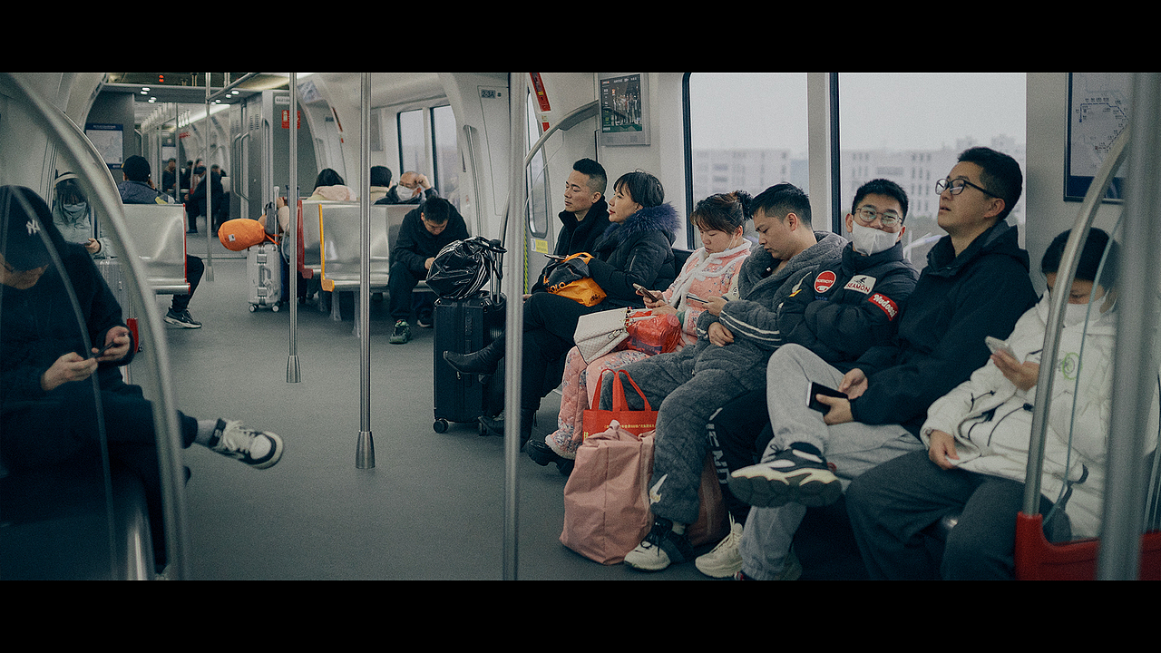 开往春天的列车（图ZMzYwMTczNjA4） - 人像摄影 - 站酷设计师非凡视觉设计123原创素材 - 站酷ZCOOL