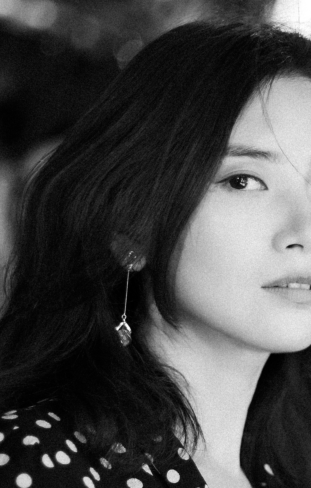 在一个灯火粲然的夜里