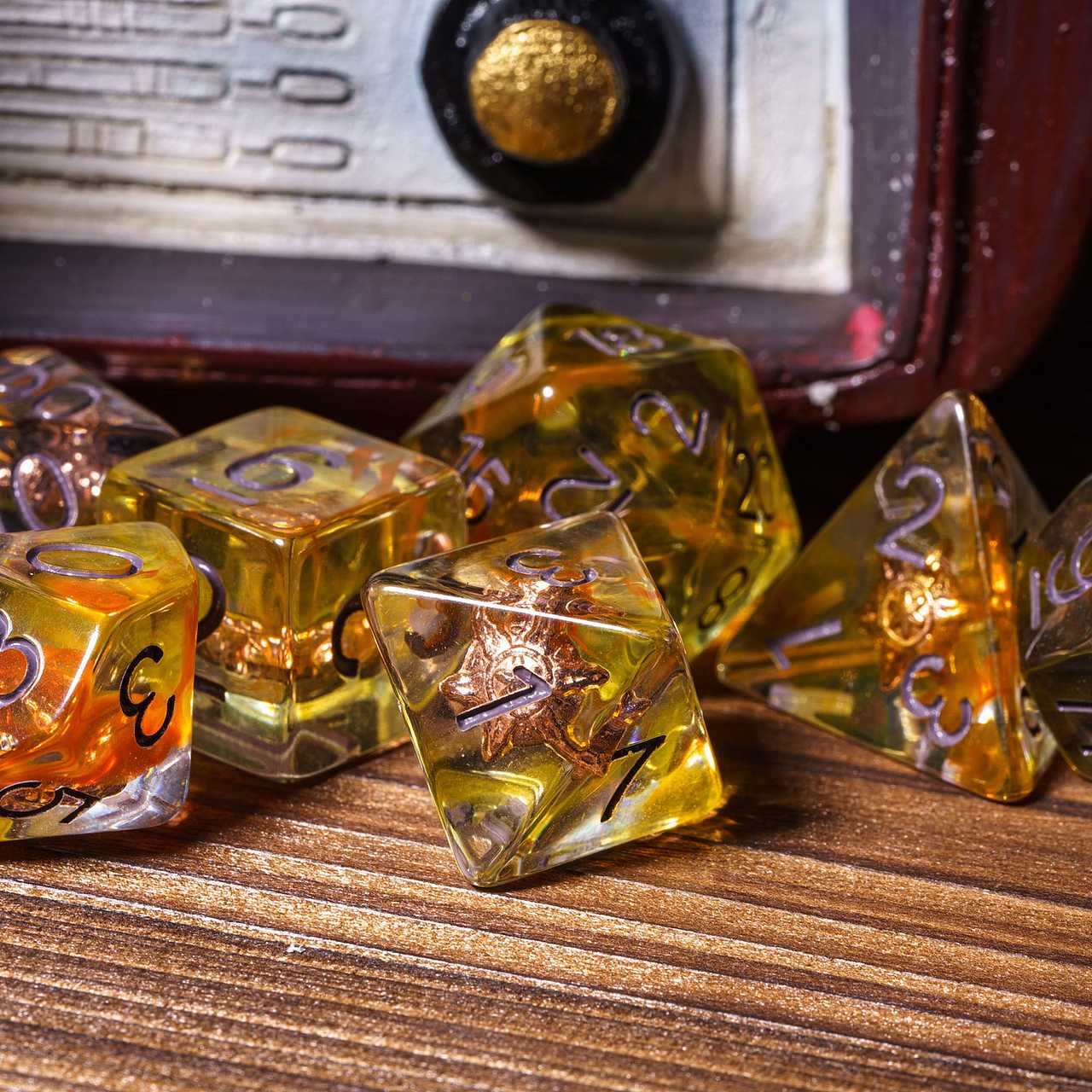 亚马逊骰子（图ZMzUyNTMxMDU2） - 产品摄影 - 站酷设计师老猫枕咸鱼呀原创素材 - 站酷ZCOOL