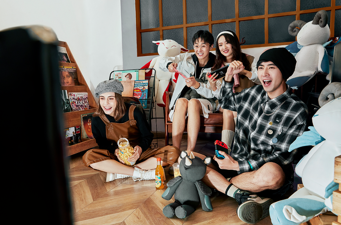 【玩】吾独友偶商拍 | 第七元素商业摄影（图ZMzQwMzg1MzQw） - 人像摄影 - 站酷设计师第七元素小助理原创素材 - 站酷ZCOOL