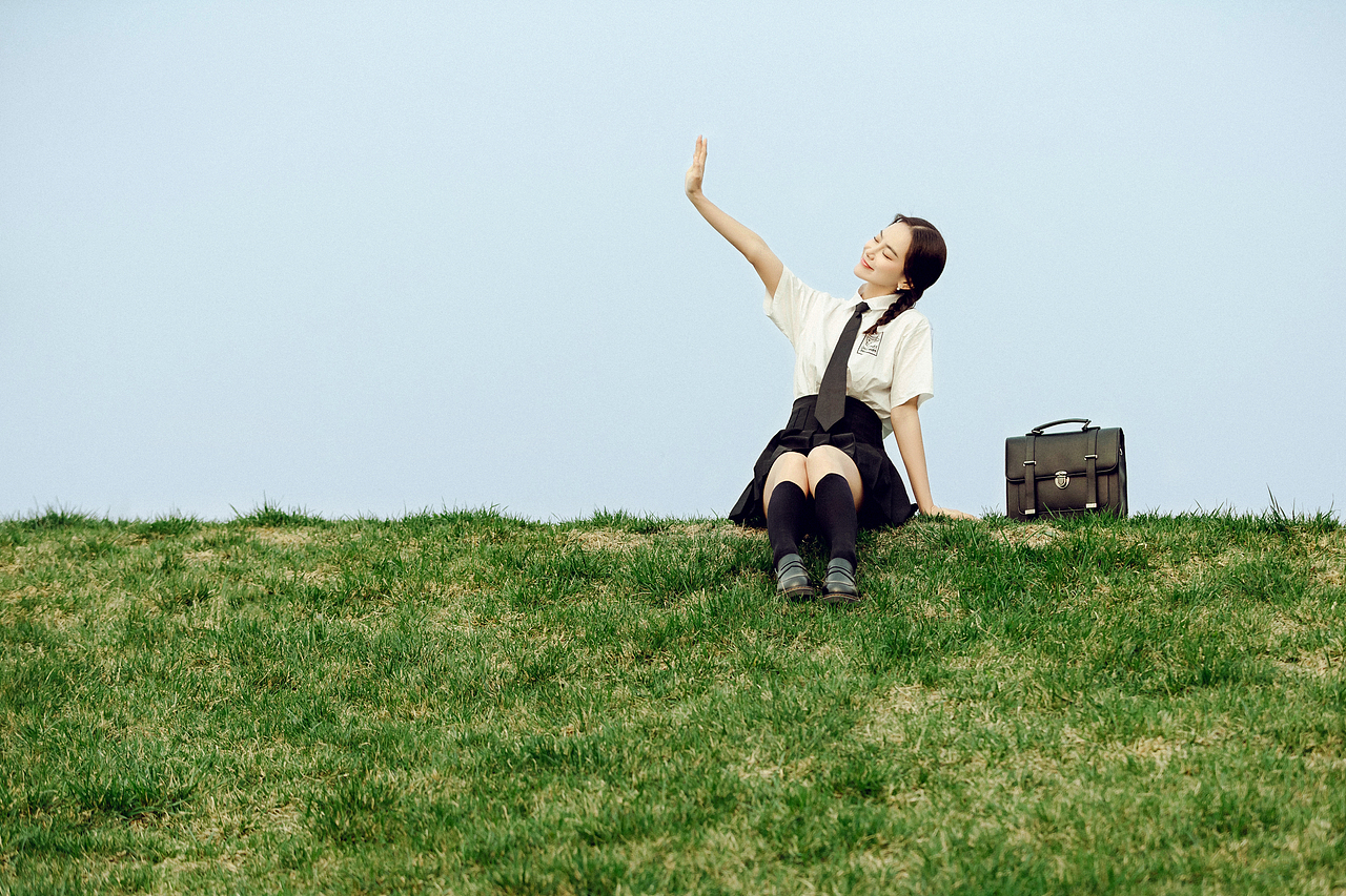 草坪拍照姿势,动作越大越好看哟!!