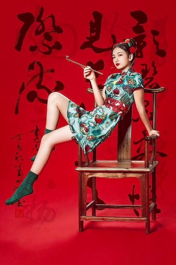 自由融合,个性定制,AI艺术定格,打破常规,定义个人时尚!