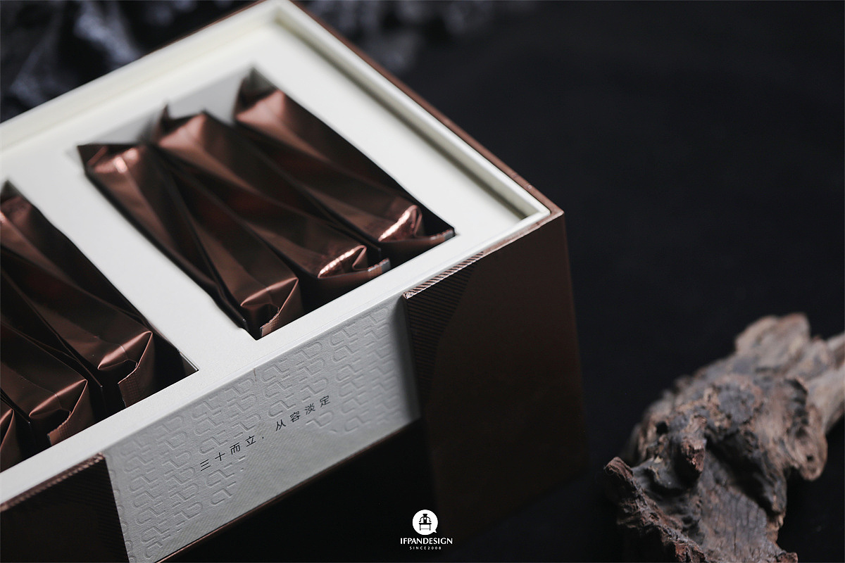 有惑茶业*潘艺夫团队丨藏身天地 不惑于心（图ZMzIxOTUzNTky） - 包装 - 站酷设计师潘艺夫设计团队原创素材 - 站酷ZCOOL