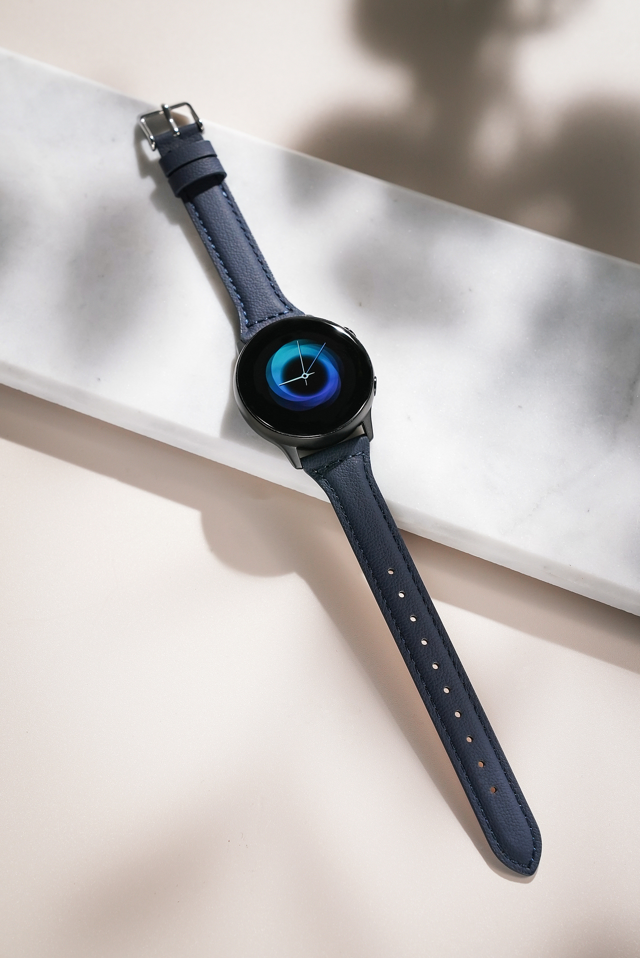 亚马逊 | 女性表带场景图视频 X HOLO（图ZMzMwODgwMTUy） - 产品摄影 - 站酷设计师摄影师HOLO原创素材 - 站酷ZCOOL