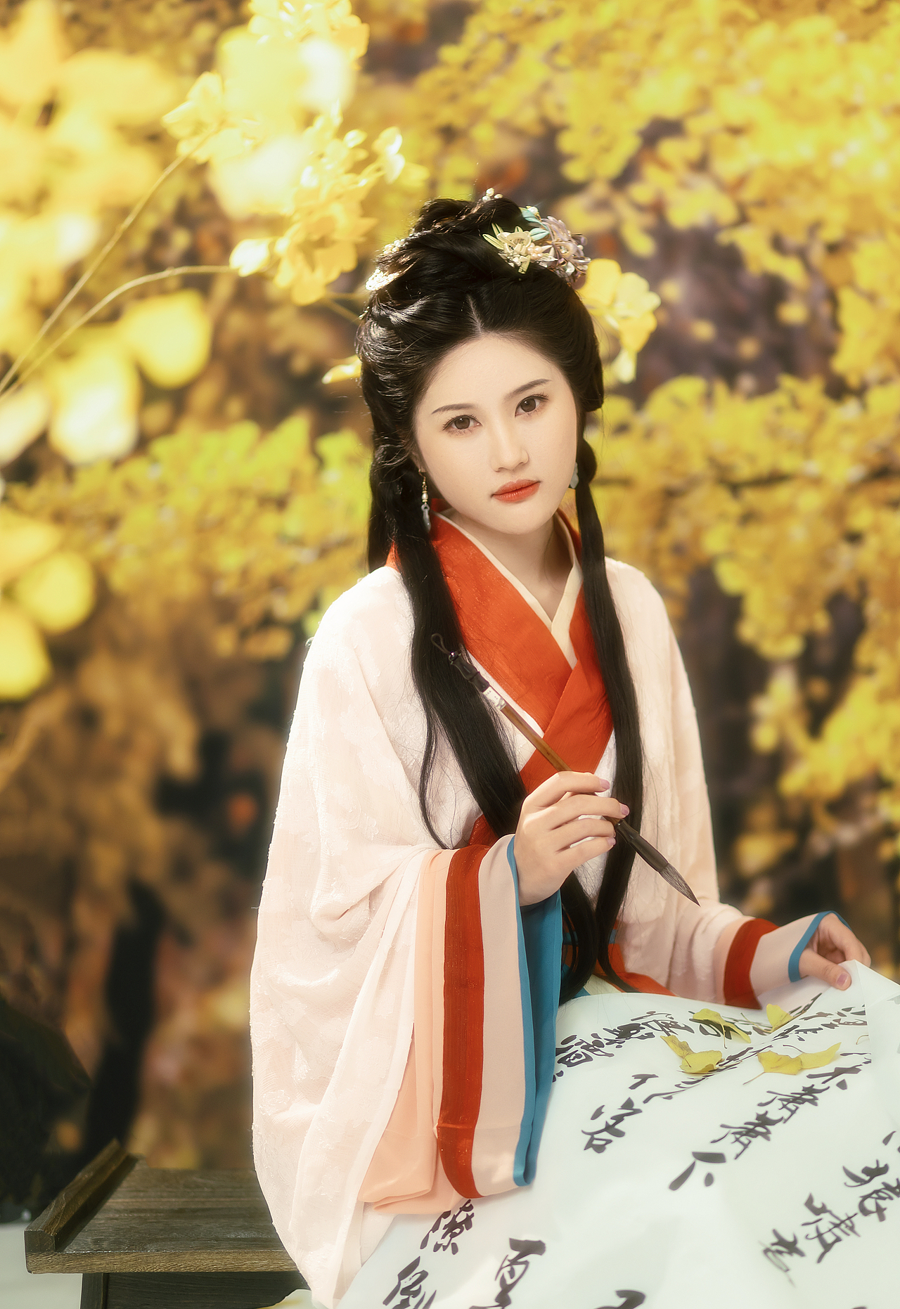 秋天的银杏（图ZMzU2OTUxNDMy） - 人像摄影 - 站酷设计师枫叶剑桥原创素材 - 站酷ZCOOL