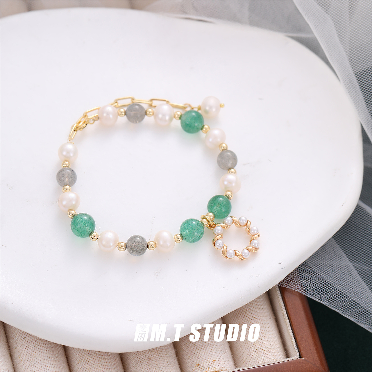 复古中古风手串珍珠饰品珠宝首饰场景拍摄