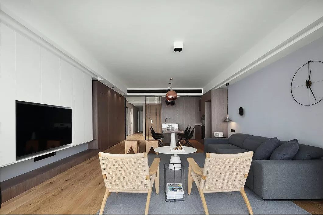 1个人住180㎡,极简一个人的高配!