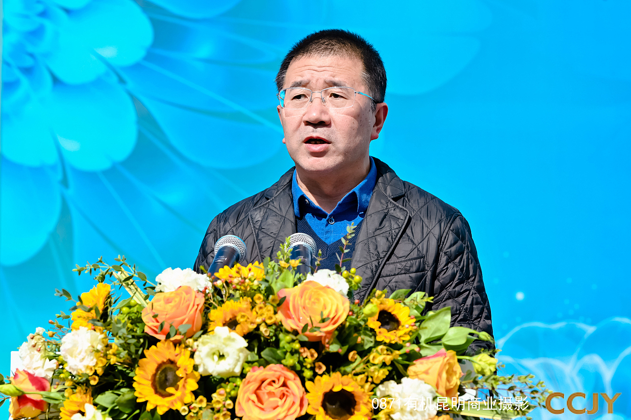 跟着昆明传媒公司到成呈贡进行活动拍摄!