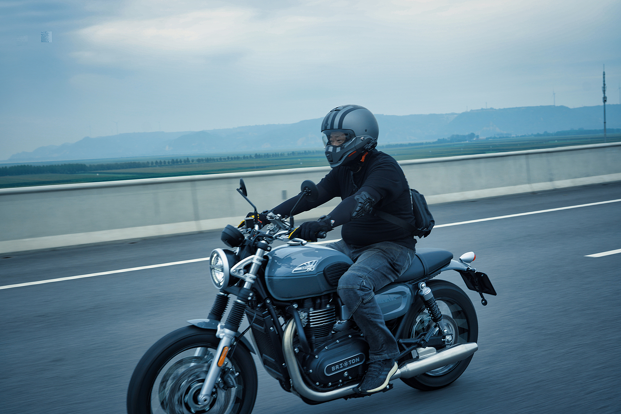 摄影⎜机车跑山