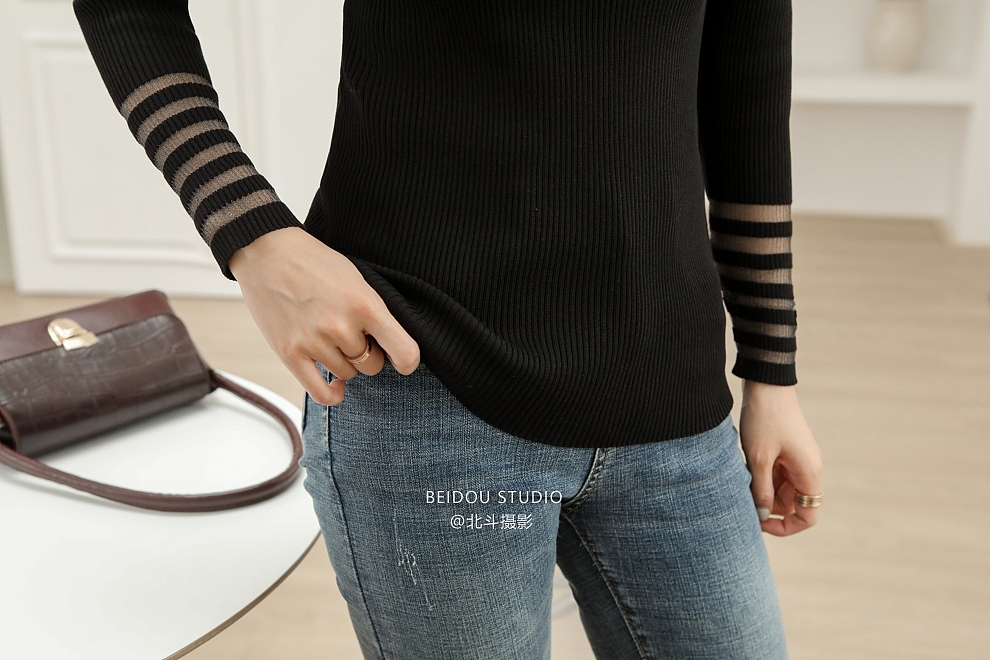 白甜 打底衣拍摄 毛衣拍摄（图ZMzI5Nzk2MjA0） - 人像摄影 - 站酷设计师北斗摄影原创素材 - 站酷ZCOOL