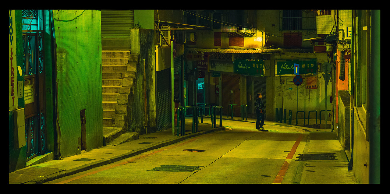 墨绿色的夜 GREEN NIGHT