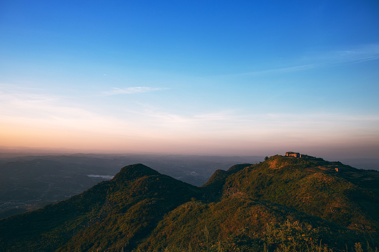 跋涉几座山,换你一夕神采