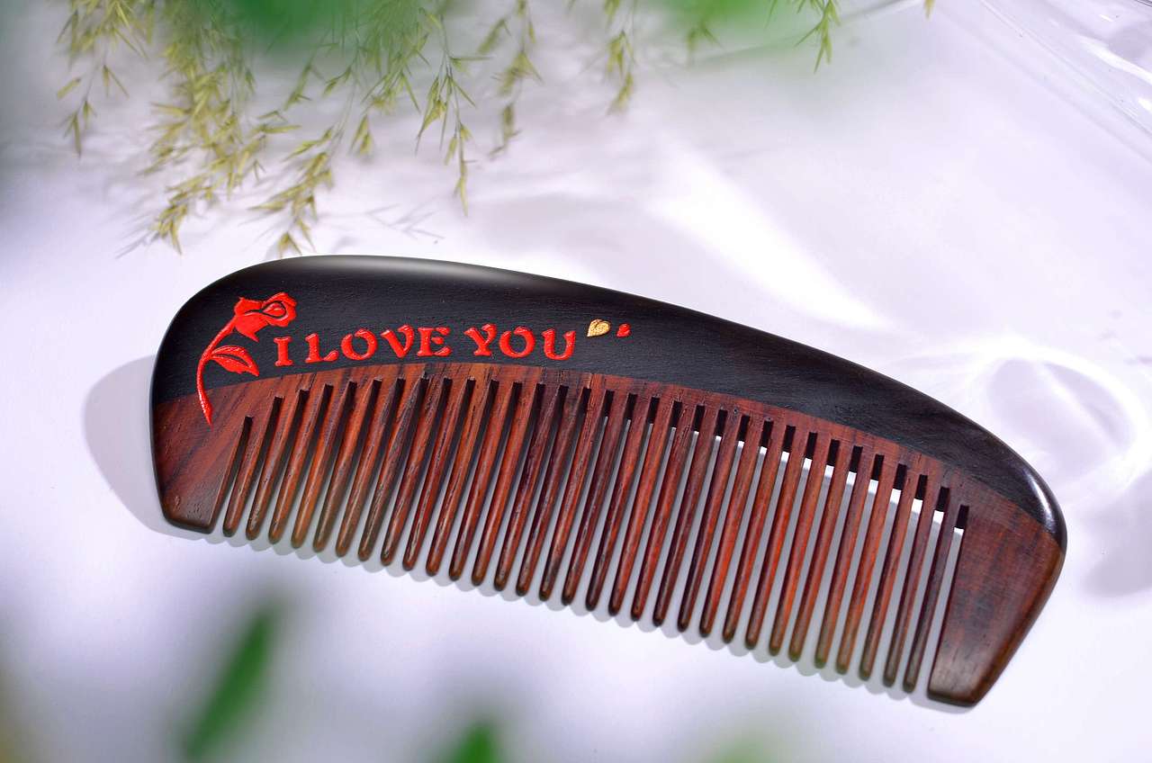 全手工木梳~挑战谭木匠。