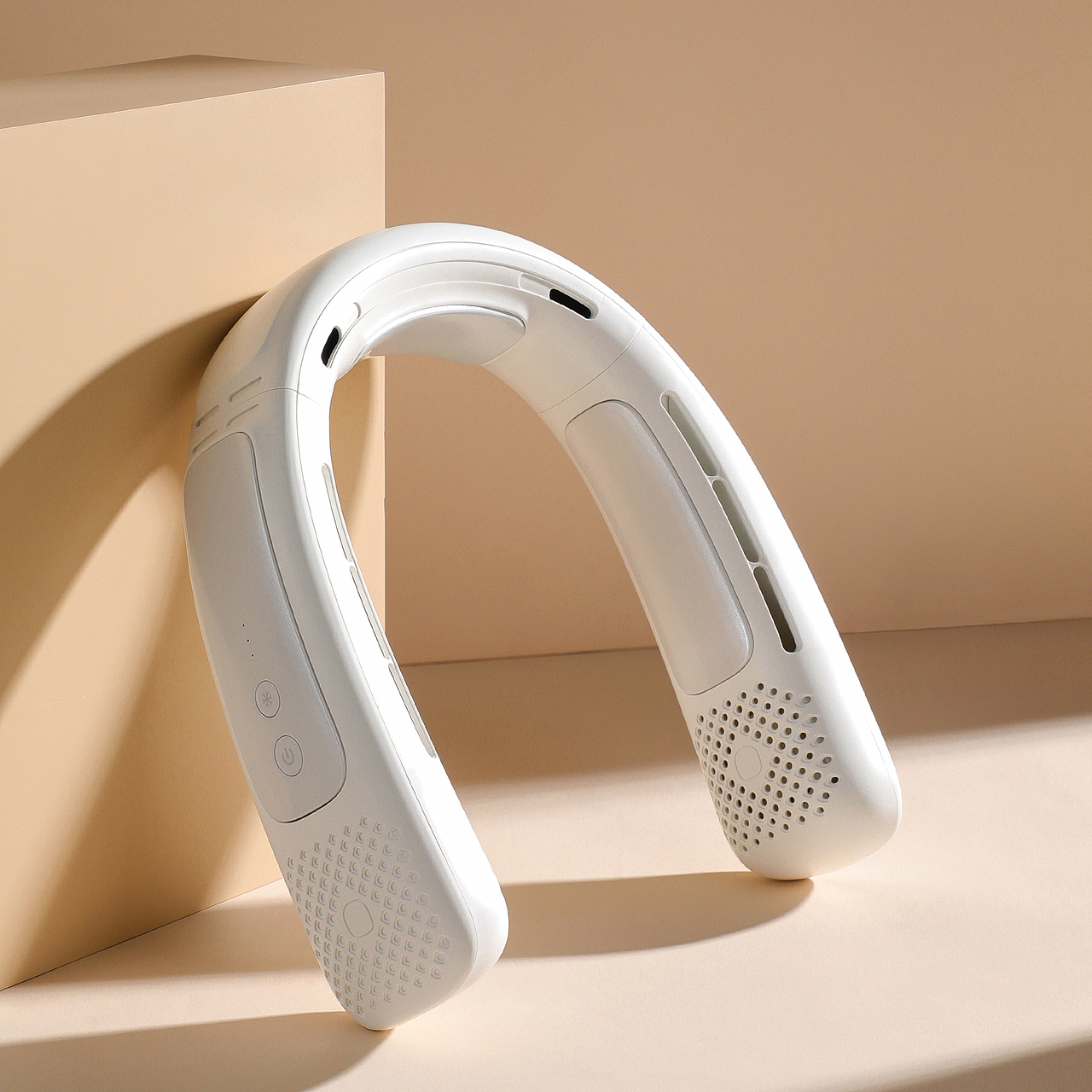 手持风扇/桌面小风扇（图ZMzU3MjUyMTA0） - 产品摄影 - 站酷设计师To1893原创素材 - 站酷ZCOOL