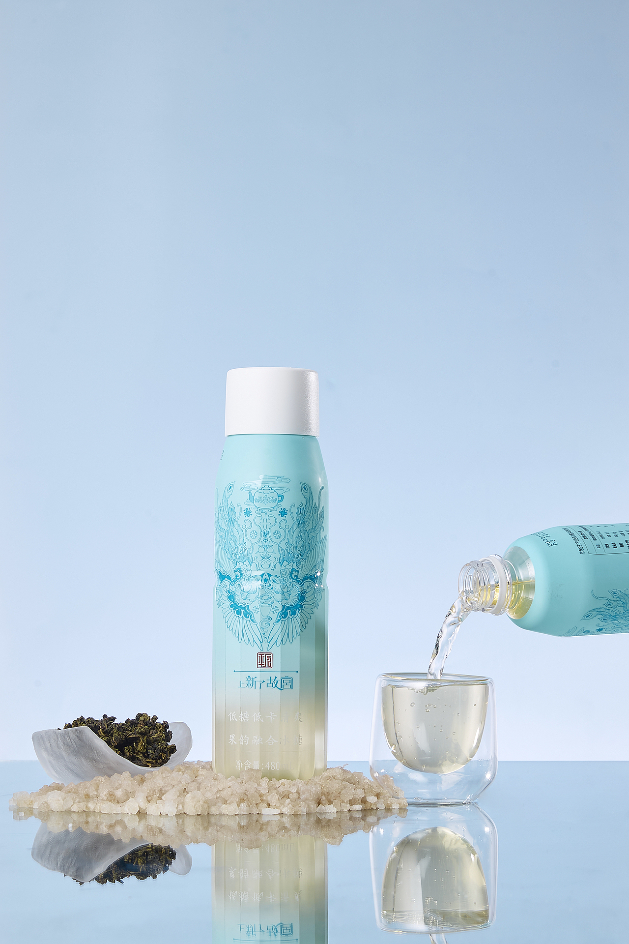 平仄-上新了故宫 联名茶饮料包装设计