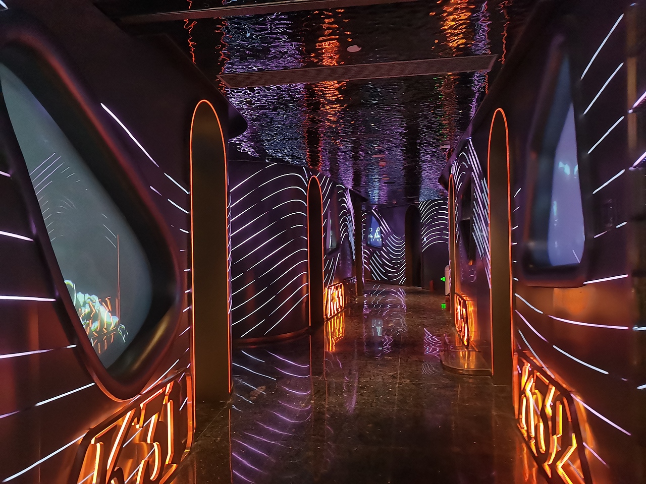 超有科技感的KTV设计！温莎24K·3店客户体验篇（图ZMzQ3MTE3NjMy） - 商业空间设计 - 站酷设计师新冶组设计原创素材 - 站酷ZCOOL