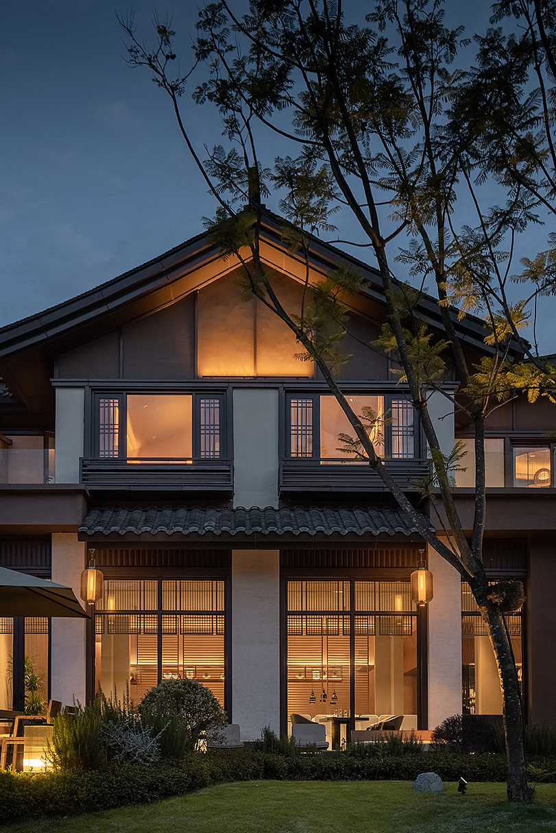 之境内建筑 | 1600㎡峨眉山高桥里湖畔餐饮空间