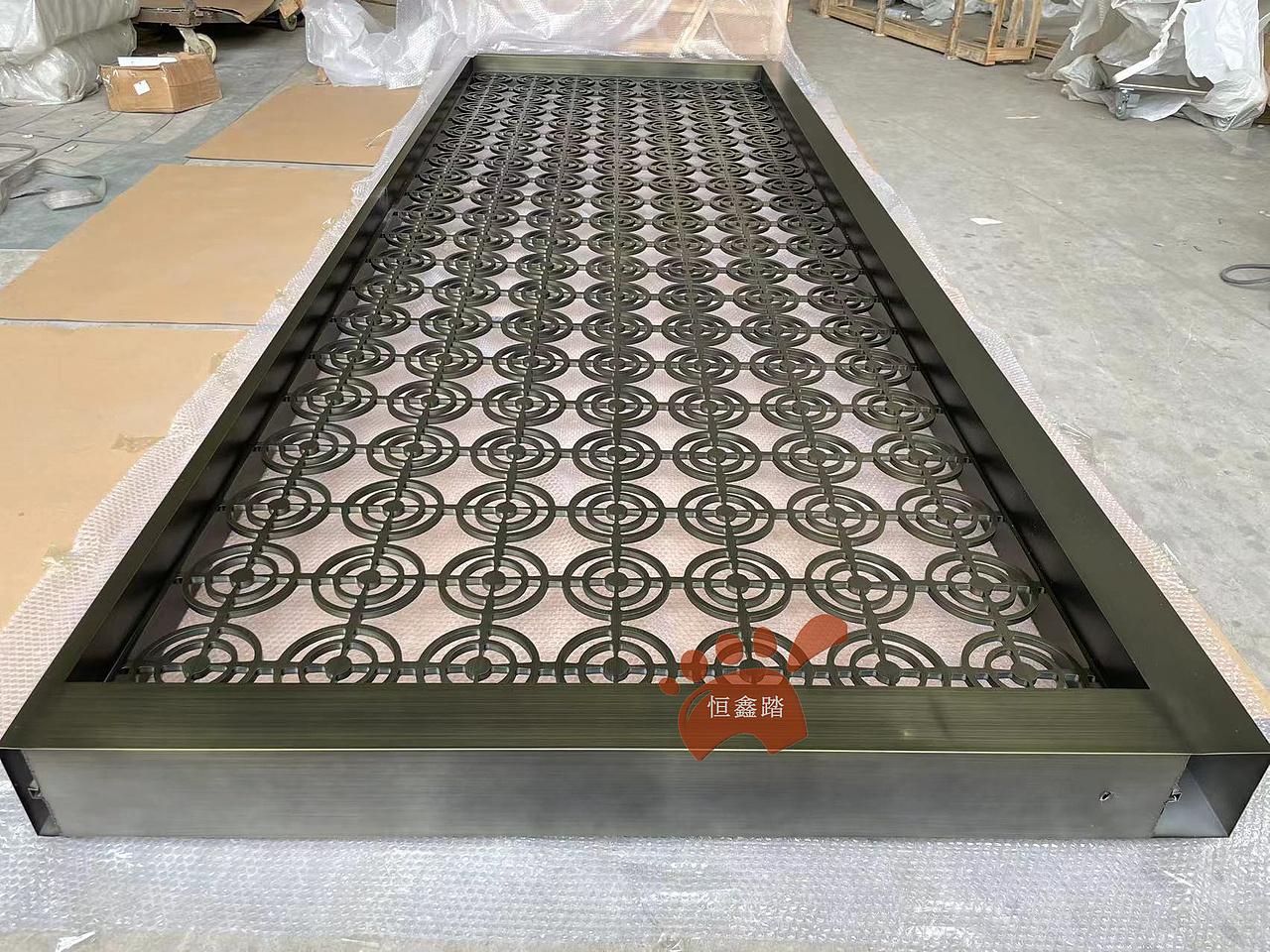 拉丝青古铜铝板雕刻花格 仿古建筑做旧隔断