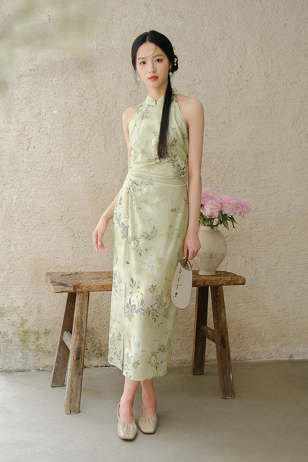 服裝拍攝|山有色 2024夏季新中式服裝拍攝（圖ZMzY5ODc4NjQ0） - 人像攝影 - 站酷設(shè)計(jì)師小黑Ray_原創(chuàng)素材 - 站酷ZCOOL